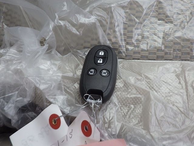 SUZUKI EVERY WAGON 2025/10