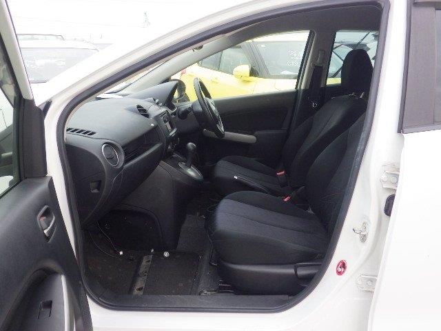 MAZDA DEMIO 2013/6