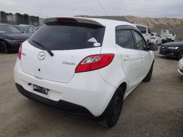 MAZDA DEMIO 2013/6