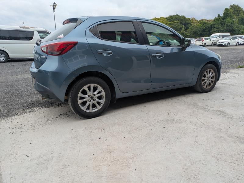 MAZDA DEMIO 2015/5