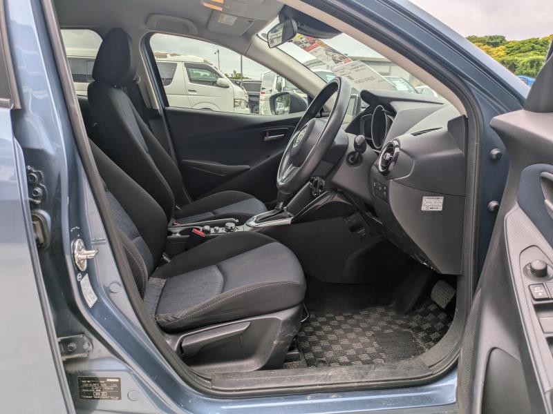 MAZDA DEMIO 2015/5