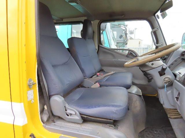MITSUBISHI CANTER GUTS 2010/12
