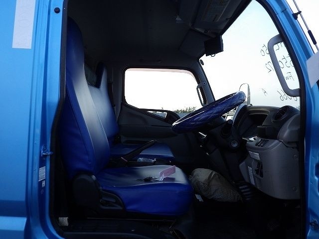 MITSUBISHI CANTER 2016/9