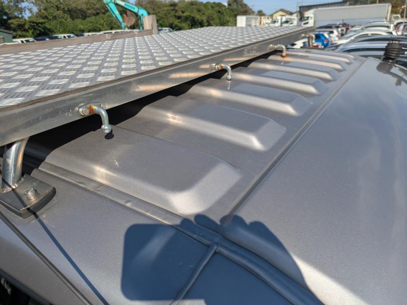 MITSUBISHI FIGHTER 2012/10