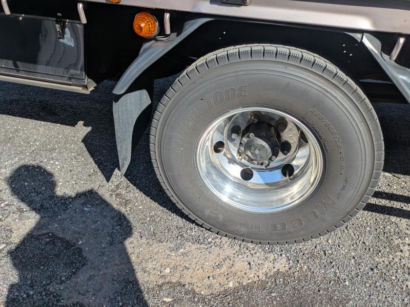 MITSUBISHI FIGHTER 2012/10