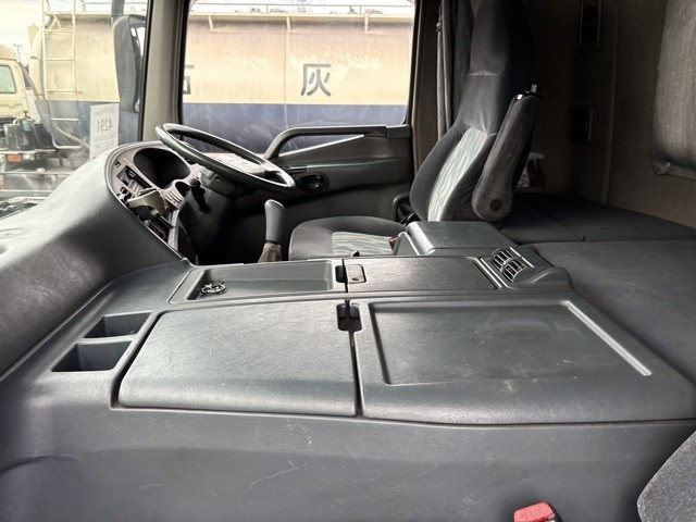 MITSUBISHI SUPER GREAT 2006/1