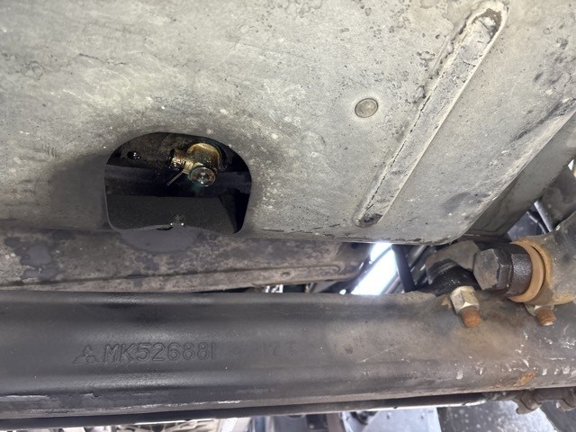 MITSUBISHI SUPER GREAT 2017/8