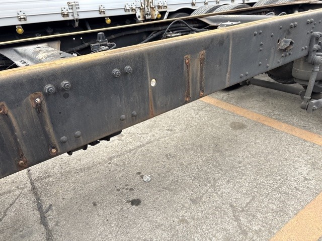 MITSUBISHI SUPER GREAT 2017/8