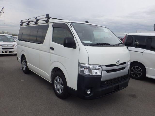 TOYOTA HIACE 2019/8