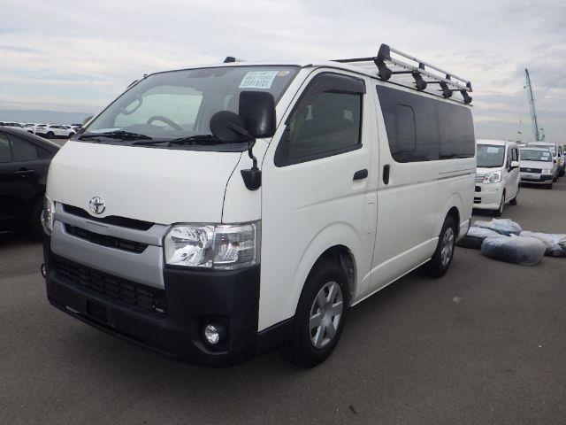 TOYOTA HIACE 2019/8