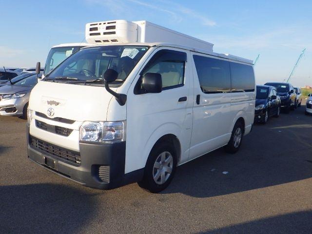 TOYOTA HIACE 2020/10