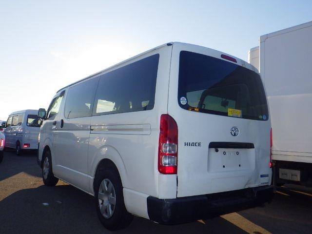 TOYOTA HIACE 2020/10