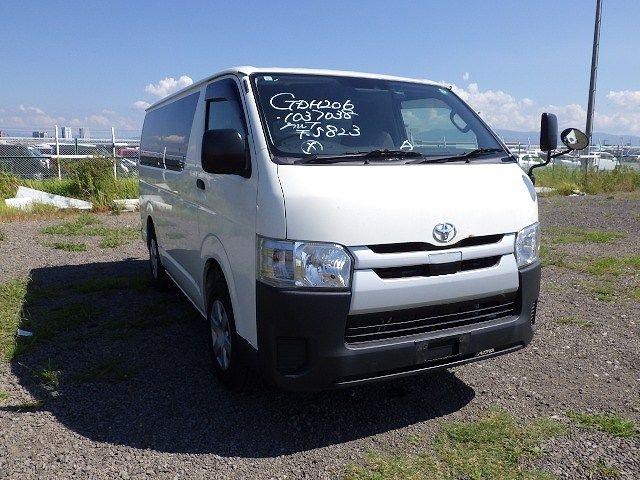 TOYOTA HIACE 2020/5