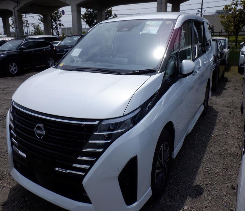 NISSAN SERENA 2025/4