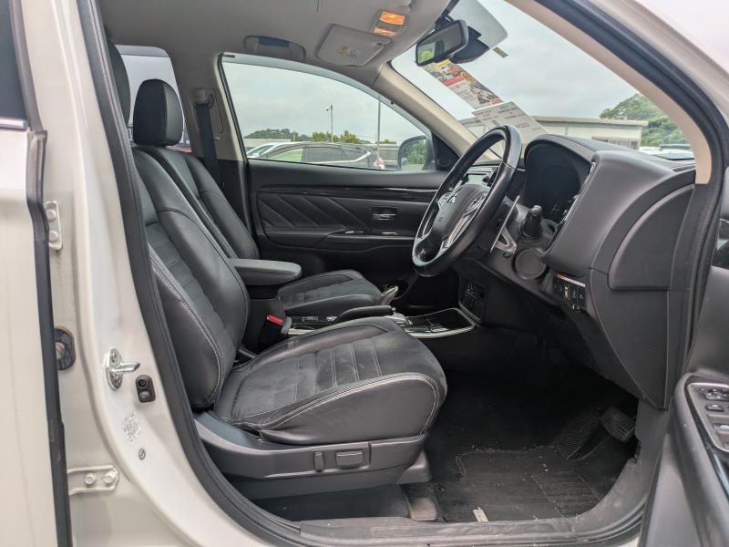 MITSUBISHI OUTLANDER PHEV 2015/7