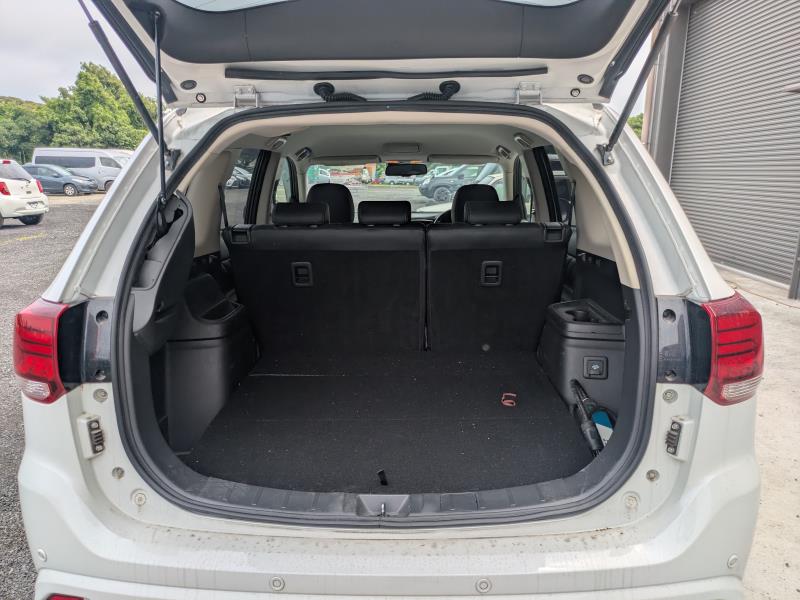 MITSUBISHI OUTLANDER PHEV 2015/7