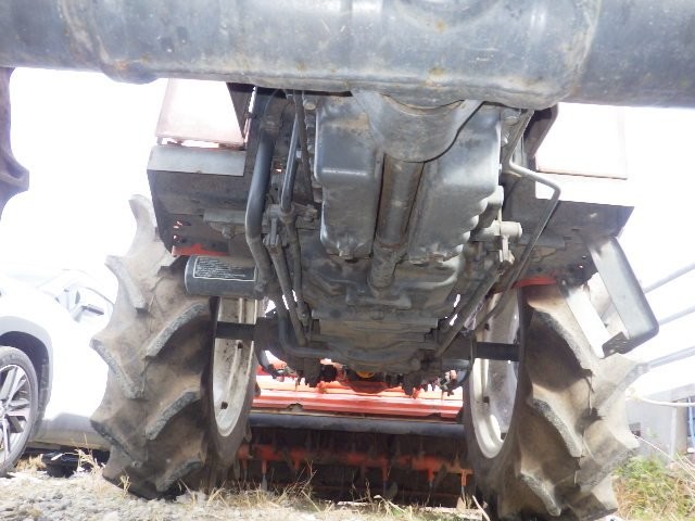 KUBOTA TRACTOR 2025/1