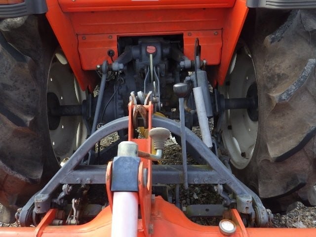 KUBOTA TRACTOR 2025/1