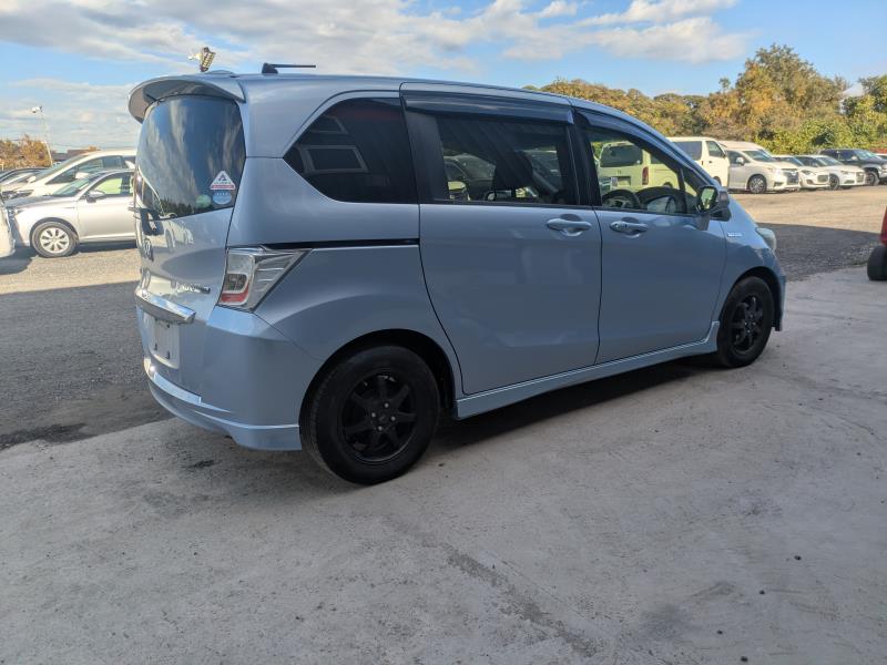 HONDA FREED 2013/12