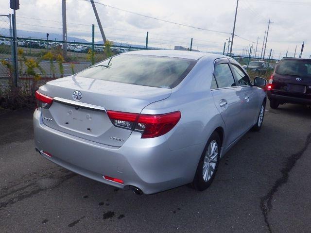 TOYOTA MARK X 2016/10