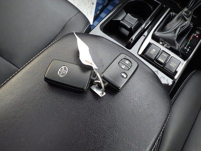 TOYOTA MARK X 2017/7