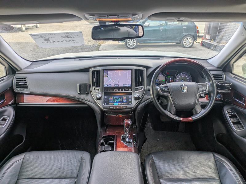 TOYOTA CROWN MAJESTA 2014/2