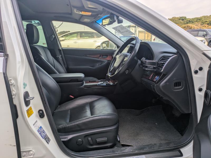 TOYOTA CROWN MAJESTA 2014/2