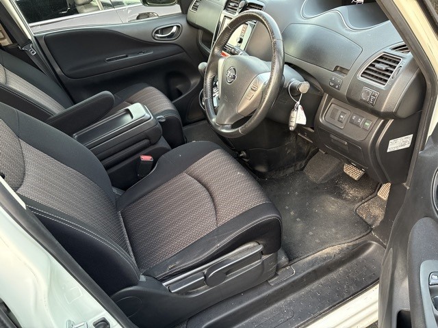 NISSAN SERENA 2014/11