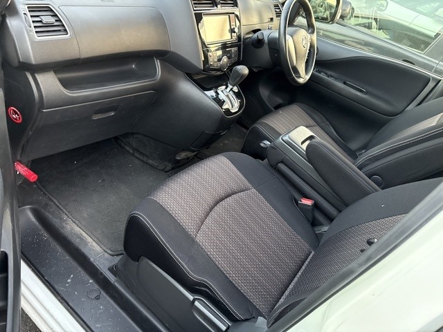 NISSAN SERENA 2014/11