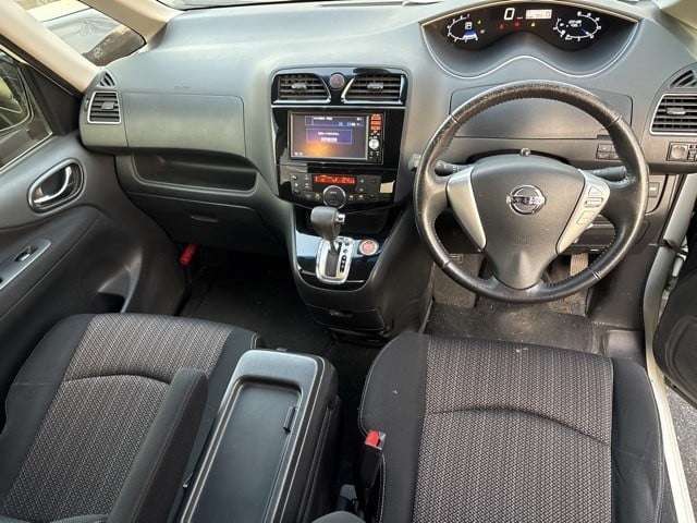 NISSAN SERENA 2014/11
