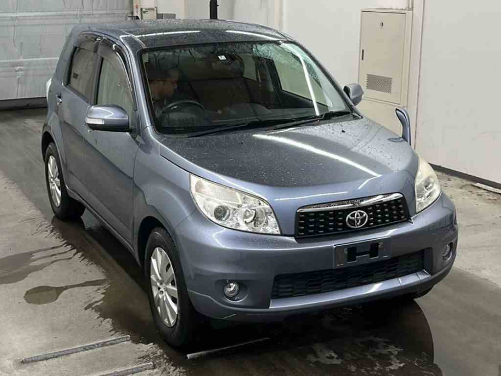 TOYOTA RUSH 2012/7