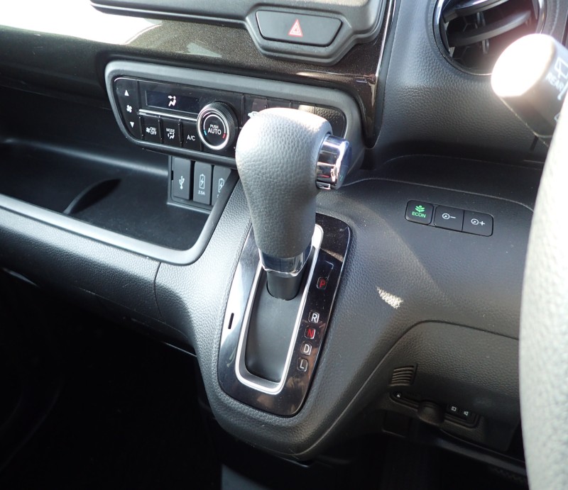 HONDA N BOX CUSTOM 2020/7