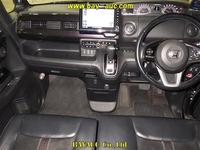 HONDA N BOX CUSTOM 2018/10