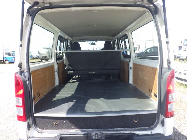 TOYOTA REGIUSACE 2014/4