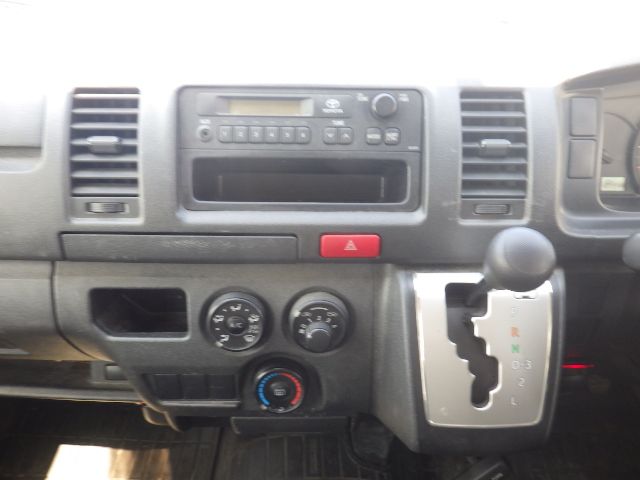 TOYOTA REGIUSACE 2014/4