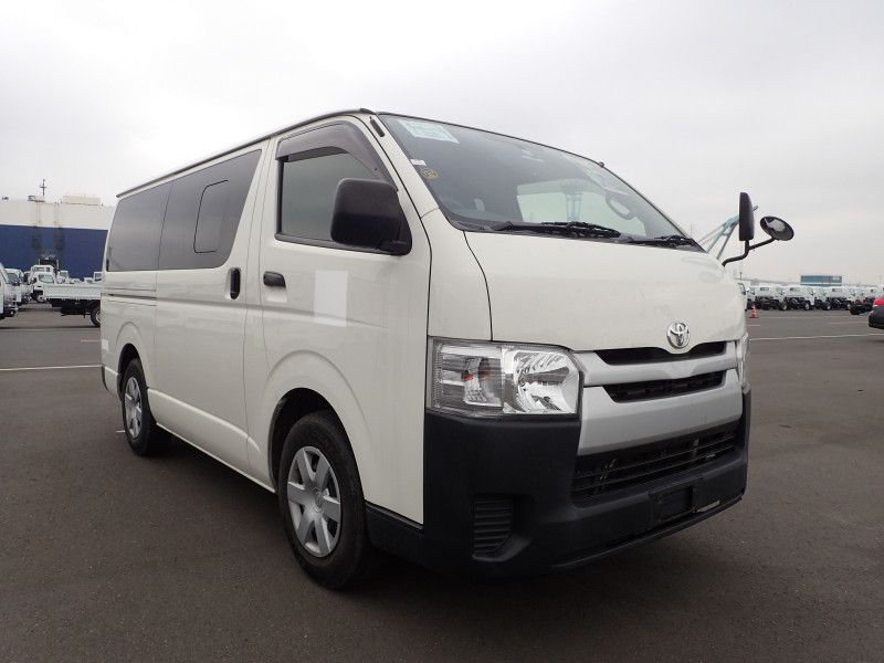 TOYOTA REGIUSACE 2017/12