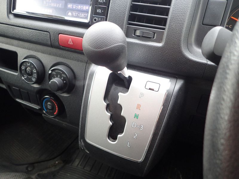 TOYOTA REGIUSACE 2017/12