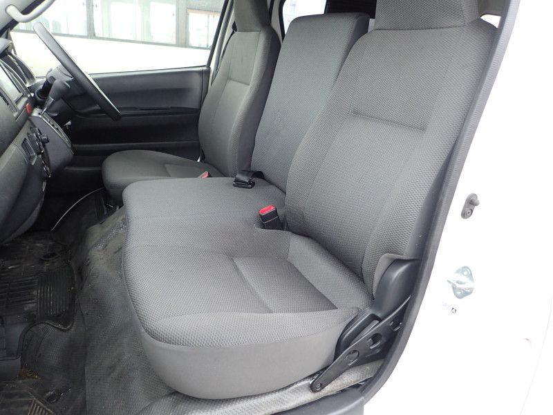 TOYOTA REGIUSACE 2017/12