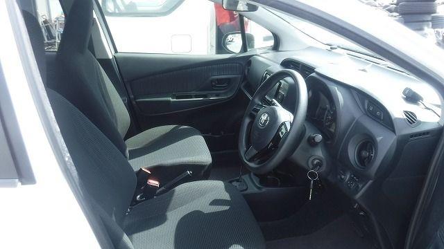 TOYOTA VITZ 2018/6