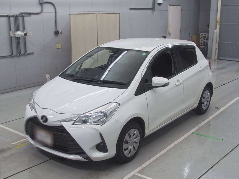 TOYOTA VITZ 2019/11