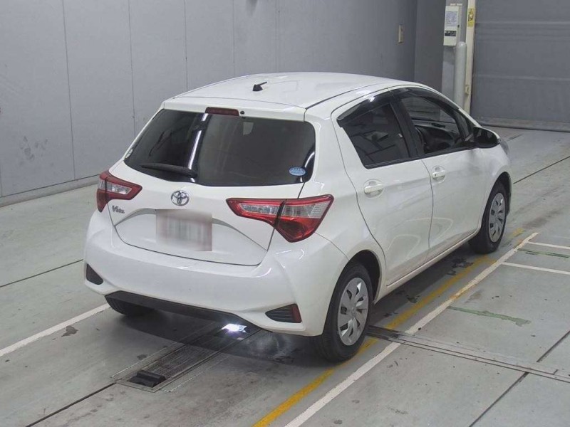TOYOTA VITZ 2019/11