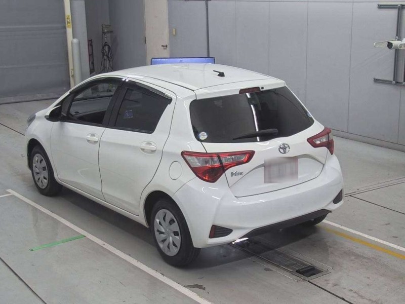 TOYOTA VITZ 2019/11