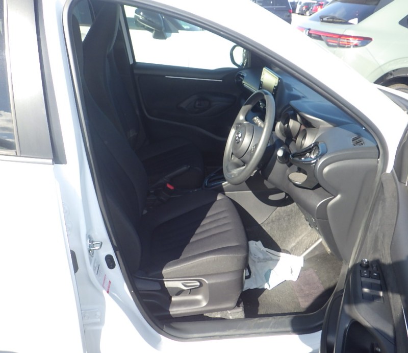 TOYOTA YARIS 2023/4