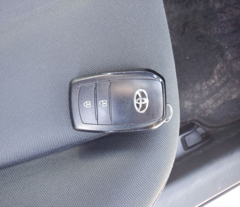 TOYOTA YARIS 2023/12