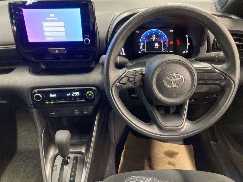 TOYOTA YARIS 2025/8