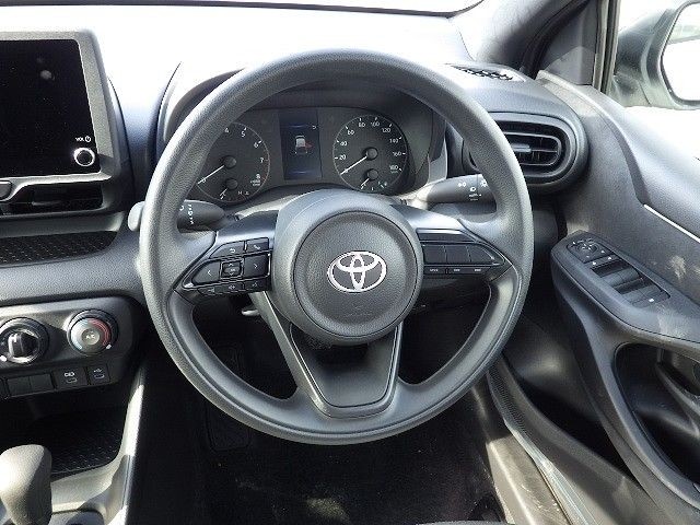 TOYOTA YARIS 2025/8