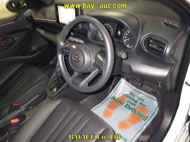 TOYOTA YARIS 2025/10