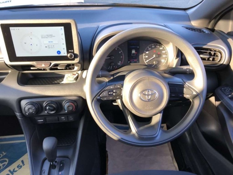 TOYOTA YARIS 2025/10