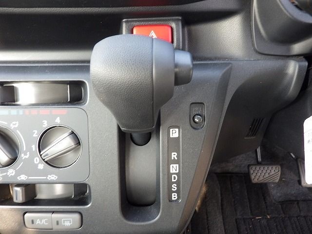 DAIHATSU MIRA E:S 2023/8