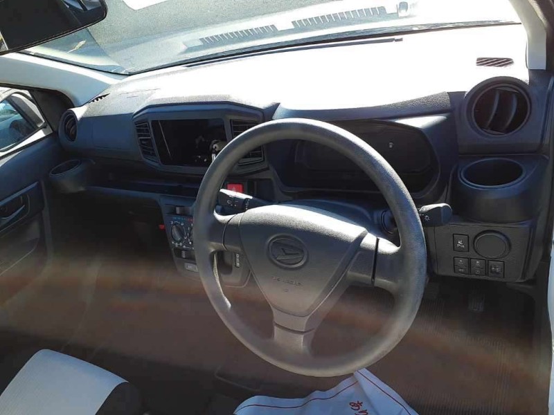 DAIHATSU MIRA E:S 2025/1